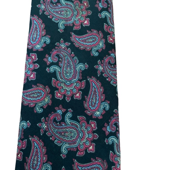 John Clarendon 100% silk tie. Black with ornate paisley. Excellent condition - Picture 2 of 4